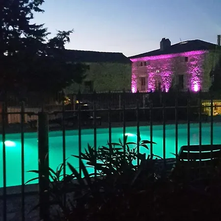 Ma C2, With Pool Access, Domaine De Ribiere Сasa de vacaciones